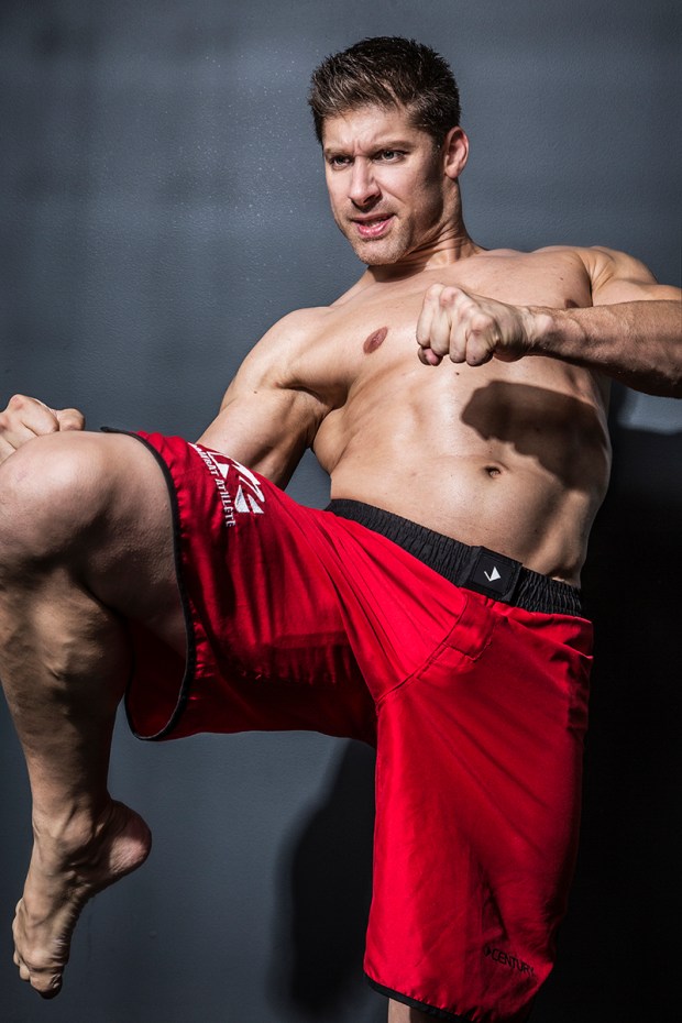 lainmoussi-110216-050rthigh